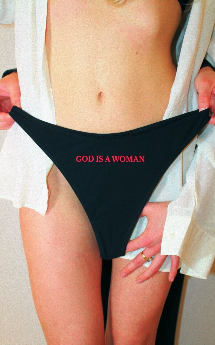 上帝是一个女人|雅特内衣